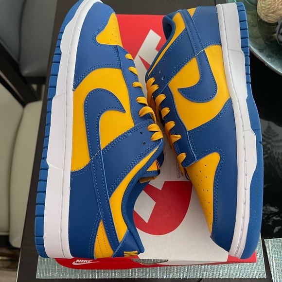 UCLA Nike Dunk - Picture 8 of 8